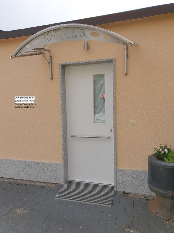 Niros Bed & Breakfast Birsfelden Екстериор снимка