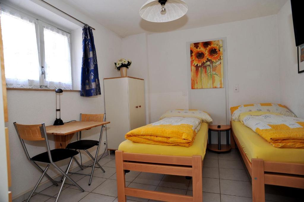 Niros Bed & Breakfast Birsfelden Екстериор снимка